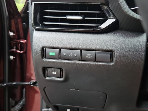 Certified 2023 Nissan Sentra SV w/ All-Weather Package FWD image 24