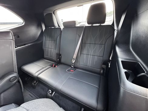 Used 2025 Buick Enclave Avenir w/ Super Cruise Package FWD image 17