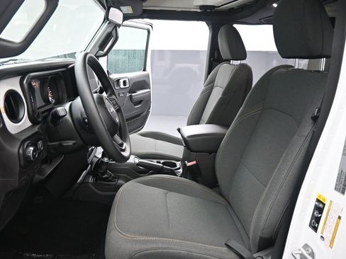 Used 2025 Jeep Wrangler Sport image 10