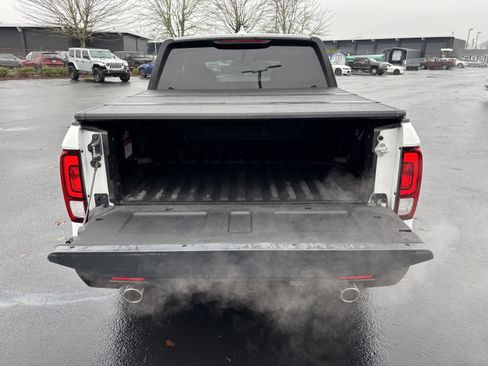 Used 2024 Honda Ridgeline Sport image 16