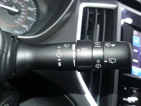 Used 2023 Subaru Crosstrek 2.0i Premium image 34