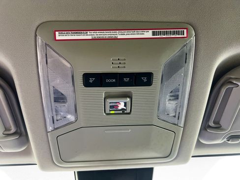 Used 2023 Toyota RAV4 XLE image 22