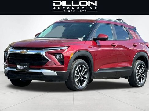 Used 2025 Chevrolet TrailBlazer LT AWD/4WD image 8