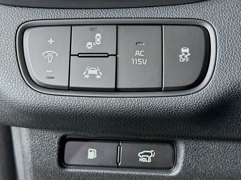 Used 2019 Kia Sorento SX image 17