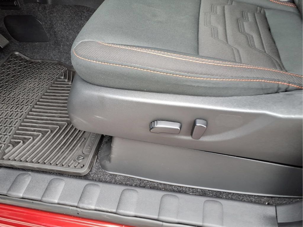 Used 2024 Nissan Frontier Pro-X w/ Pro Convenience Package RWD image 20