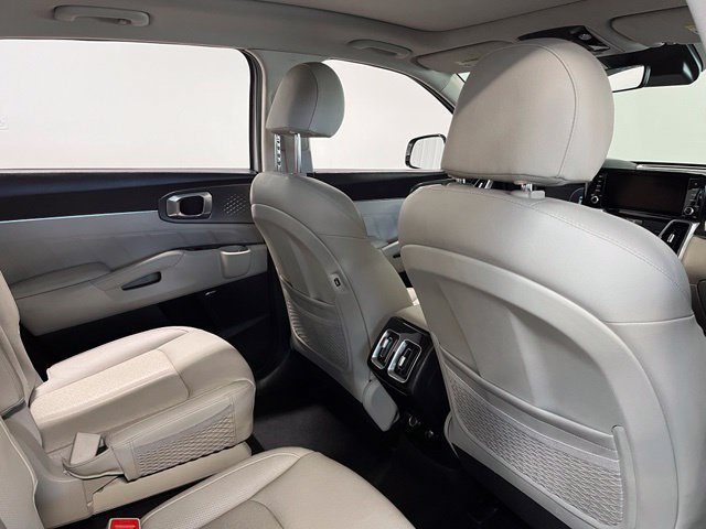 Used 2022 Kia Sorento SX Prestige w/ Panoramic Sunroof Package AWD/4WD image 15