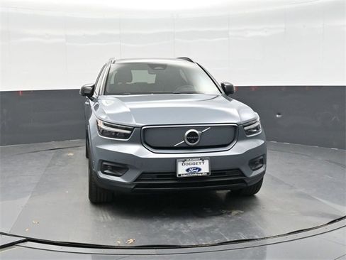 Used 2022 Volvo XC40 P8 Recharge Plus image 18