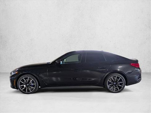 Used 2025 BMW i4 eDrive40 w/ M Sport Package image 9