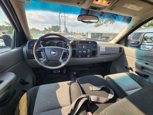 Used 2008 Chevrolet Silverado 2500 W/T w/ Snow Plow Prep Package AWD/4WD image 12