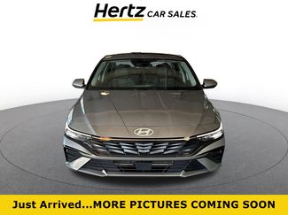 Used 2025 Hyundai Elantra Limited video 1