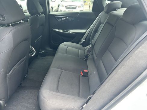 Used 2022 Chevrolet Malibu LT FWD image 13