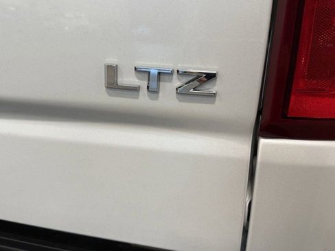 Used 2022 Chevrolet Silverado 1500 LTZ w/ Z71 Off-Road Package image 23