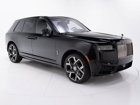 New 2026 Rolls-Royce Cullinan Black Badge image 7
