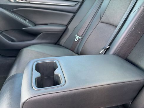 Used 2019 Honda Accord Sport image 11