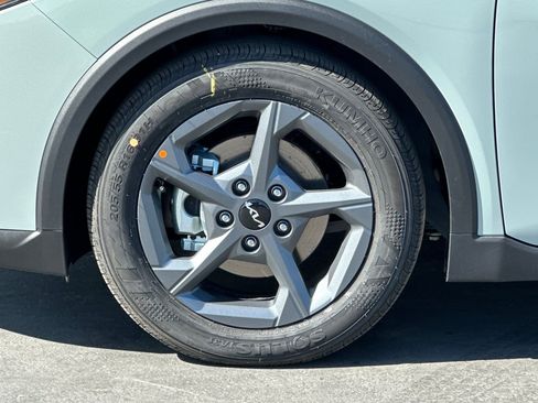 New 2026 Kia K4 LXS image 24