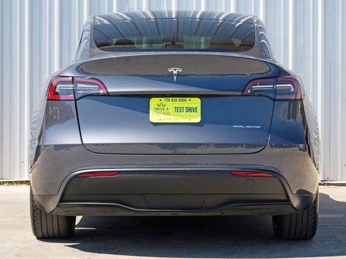Used 2023 Tesla Model Y Long Range image 11