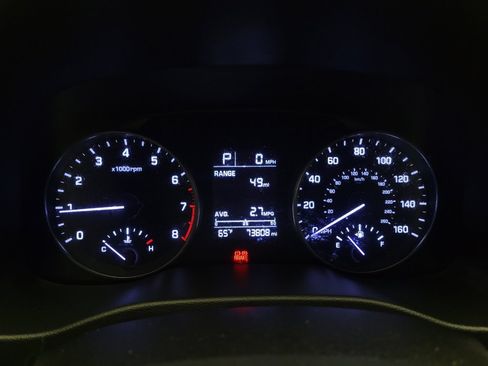 Used 2017 Hyundai Elantra SE image 23