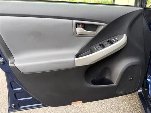 Used 2015 Toyota Prius Persona Series FWD image 34