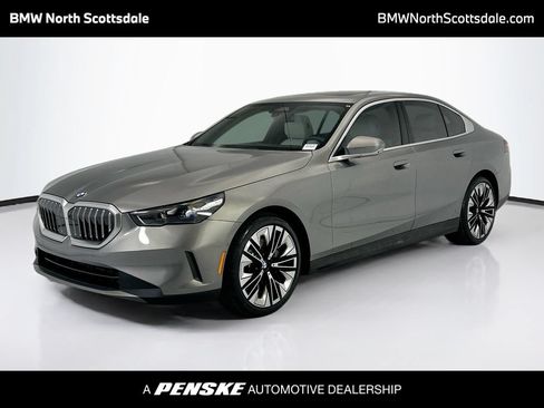 Certified 2025 BMW 530i w/ Premium Package RWD image 1