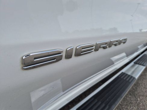 Used 2024 GMC Sierra 1500 SLT w/ SLT Premium Plus Package AWD/4WD image 34