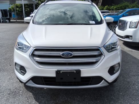 Used 2018 Ford Escape SEL FWD image 2