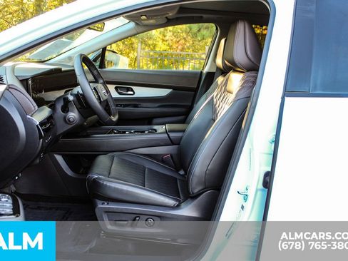 Used 2025 Nissan Murano Platinum w/ Cargo Package image 17