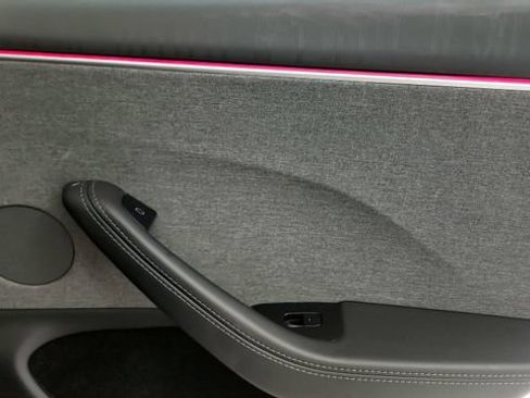 Used 2025 Tesla Model 3 RWD image 40