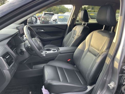 Used 2024 Nissan Rogue SL AWD/4WD image 17