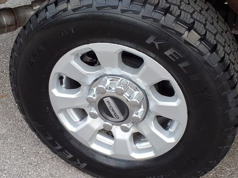 Certified 2024 Ford F250 XLT image 9