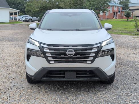 Used 2025 Nissan Rogue SV FWD image 10