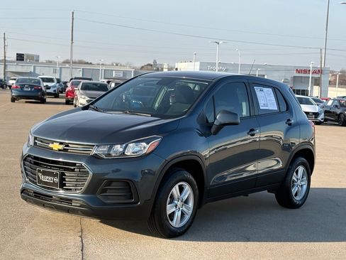 Used 2022 Chevrolet Trax LS w/ Tint and Cruise Package image 3