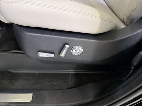 New 2026 Lincoln Navigator L Reserve AWD/4WD image 11