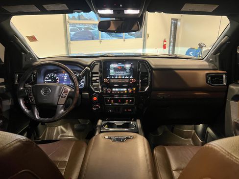 Used 2021 Nissan Titan Platinum Reserve w/ Moonroof Package image 29