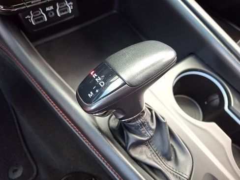 Used 2024 Dodge Durango GT AWD/4WD image 16