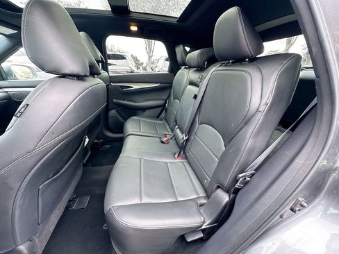 Used 2022 INFINITI QX50 Luxe w/ Appearance Package image 25