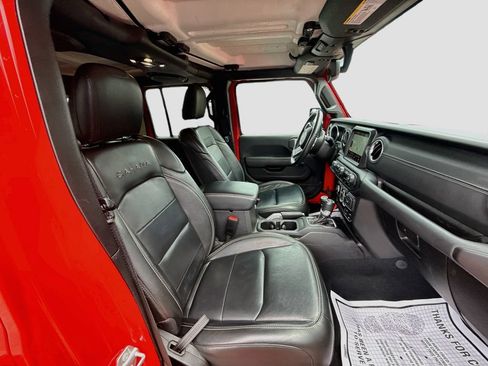 Used 2022 Jeep Wrangler Unlimited Sahara AWD/4WD image 33