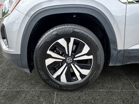 Used 2024 Volkswagen Atlas Cross Sport SE AWD/4WD image 14