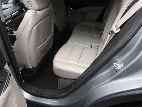 Used 2023 Cadillac XT4 Premium Luxury image 16