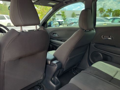 Used 2019 Honda HR-V Sport image 15