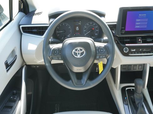 Used 2025 Toyota Corolla Cross L FWD image 14