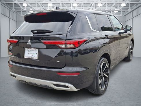 Used 2024 Mitsubishi Outlander SE image 5