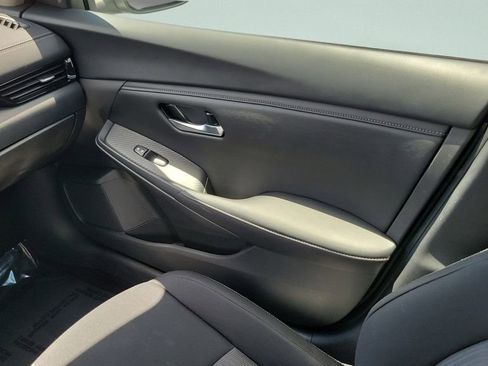 Used 2023 Nissan Sentra SV FWD image 12