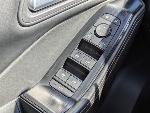 Used 2025 Nissan Rogue SV FWD image 25