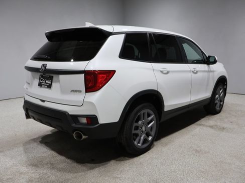 Used 2023 Honda Passport EX-L image 2