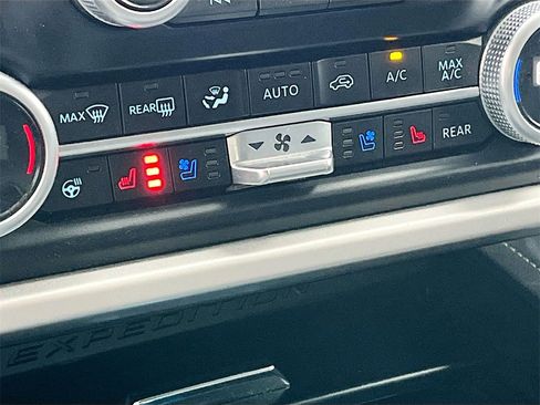 Used 2024 Ford Expedition XLT image 20