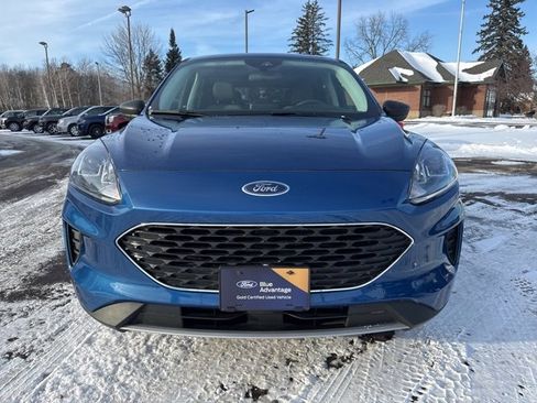 Certified 2022 Ford Escape SE image 2