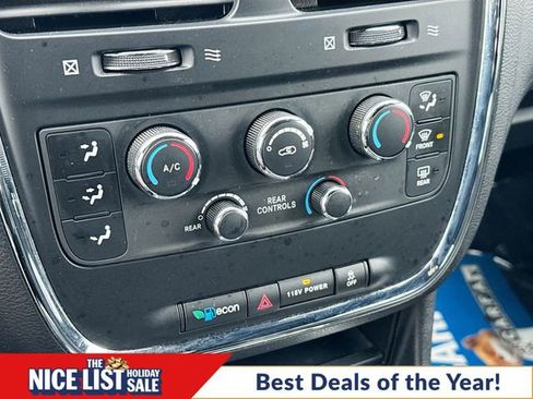 Used 2014 Dodge Grand Caravan SXT image 15