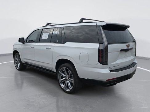 Certified 2025 Cadillac Escalade ESV Sport Platinum image 5