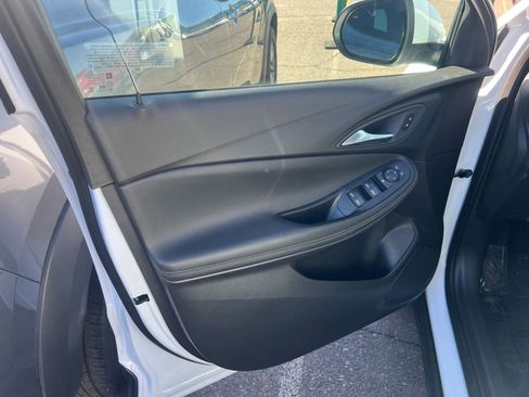 Used 2025 Buick Encore GX Preferred image 18