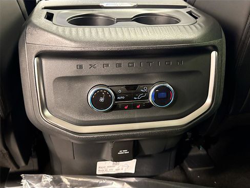 New 2026 Ford Expedition Max Platinum w/ Driver's Package image 26